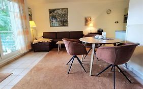 Ferienwohnung Juliane in der Villa zum Kronprinzen direkt gegenüber der Saarow Therme